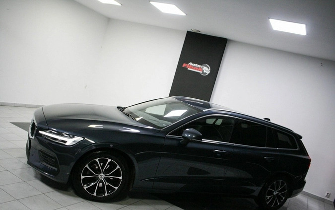 Volvo V60 cena 102900 przebieg: 40000, rok produkcji 2020 z Ostrów Lubelski małe 277